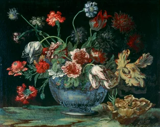 Kínai porcelán medence egy csokor virággal